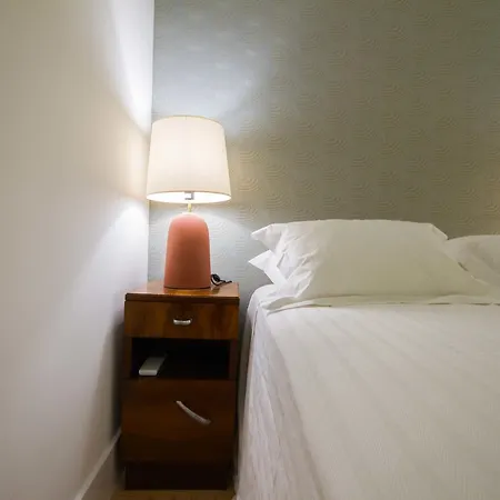 Апартаменты Bica-chiado Vintage Self-catering Лиссабон